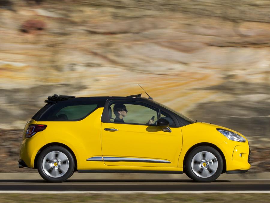  Citroen DS3 Cabrio 2013 года  (AU) (фото 16 из 17)